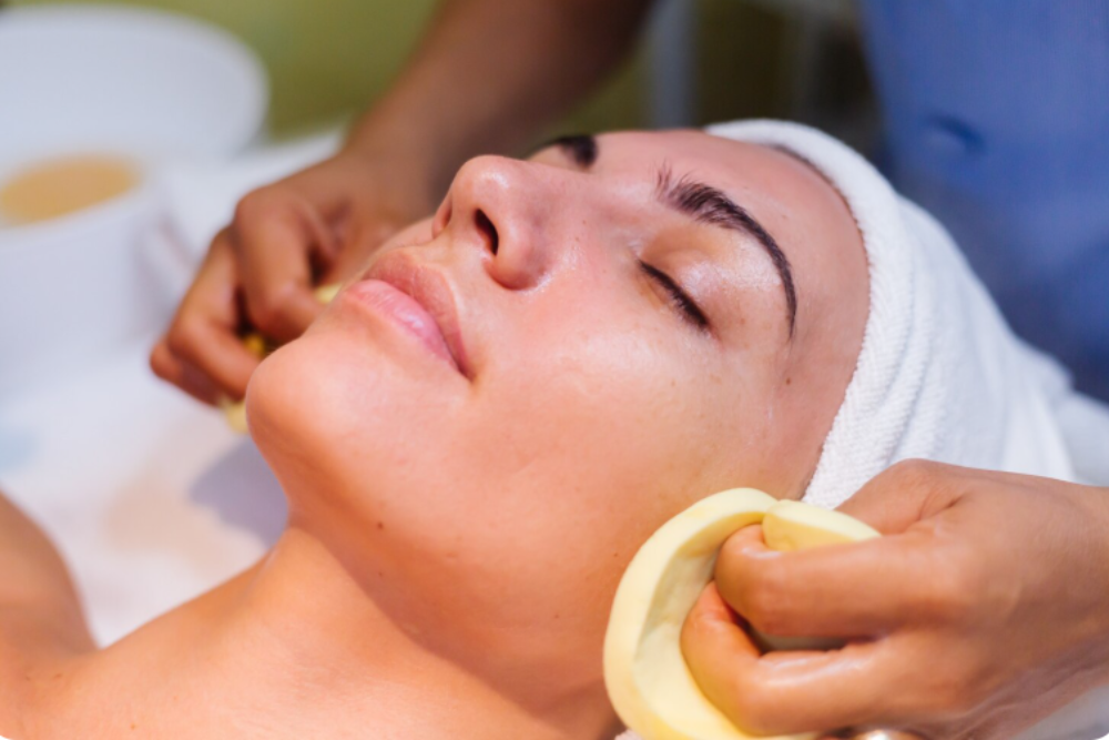 Oil control facial treatment for oily skin and acne prevention
