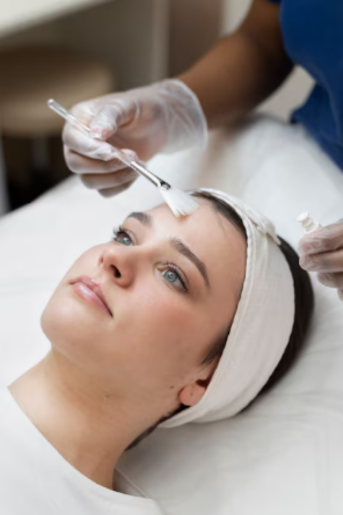 Chemical peels treatment in Delhi for brighter and smoother skin at emaraskinclinic