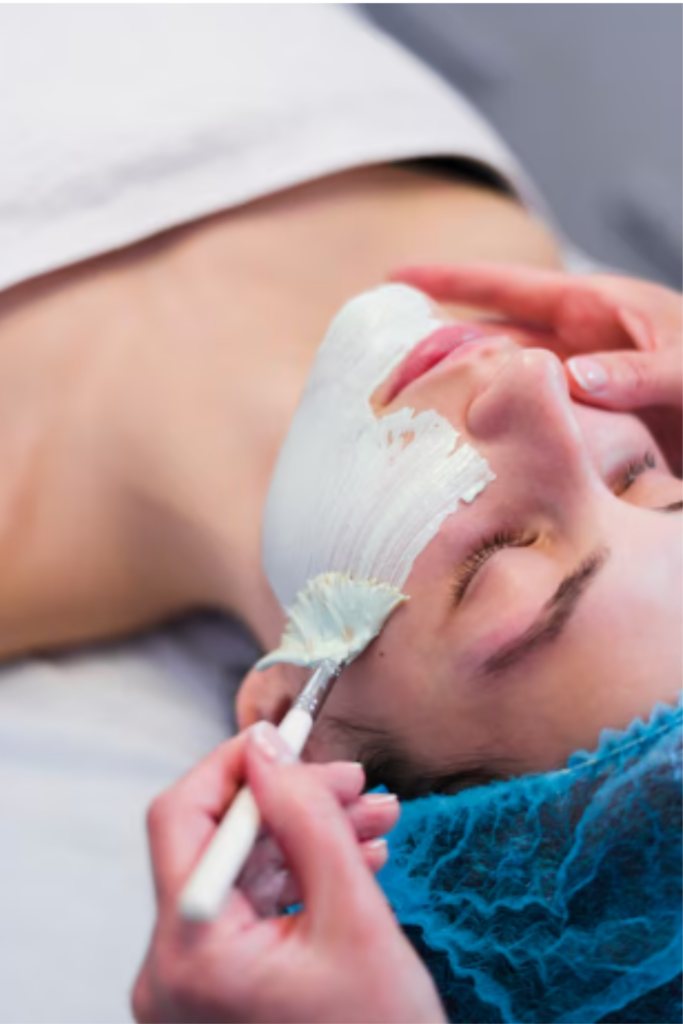 Chemical peels treatment in Delhi for brighter and smoother skin at emaraskinclinic