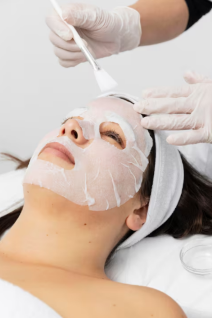 Chemical Peels Treatment in Delhi | emaraskinclinic
